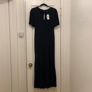 Torrid Size 0 (L) Black V-neck Wide-Legged Jumpsuit.